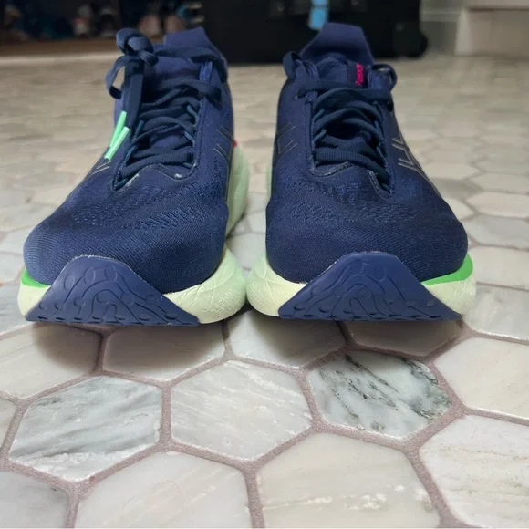 ASICS GEL-NIMBUS 25 Women's Sneakers
Size 7.5 - Picture 3 of 12